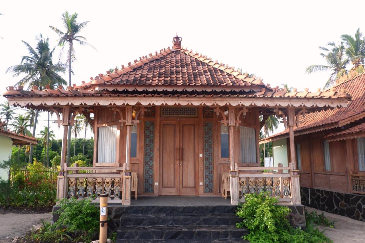 Grand Deluxe Twin Bungalow Beachfront View
