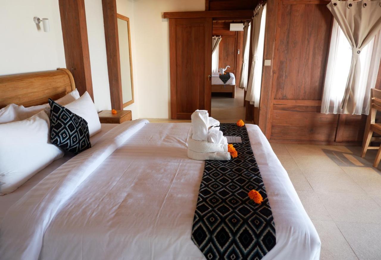 Deluxe Bungalow Beachfront View Connecting Room