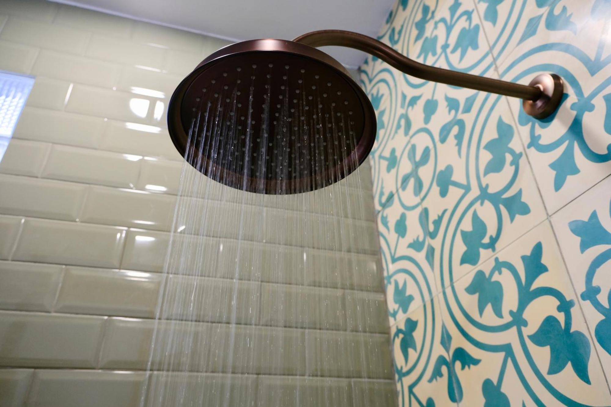 Deluxe Poolside Room