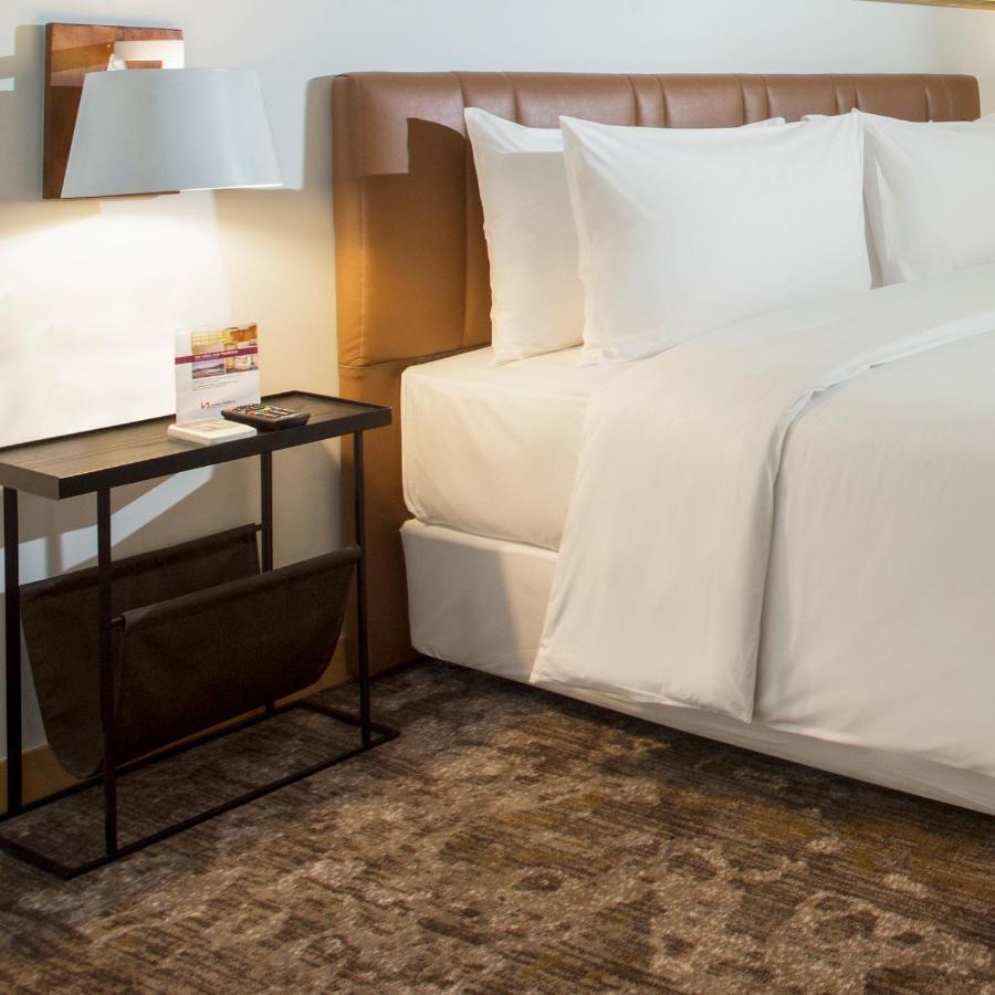 Kamar Queen Superior