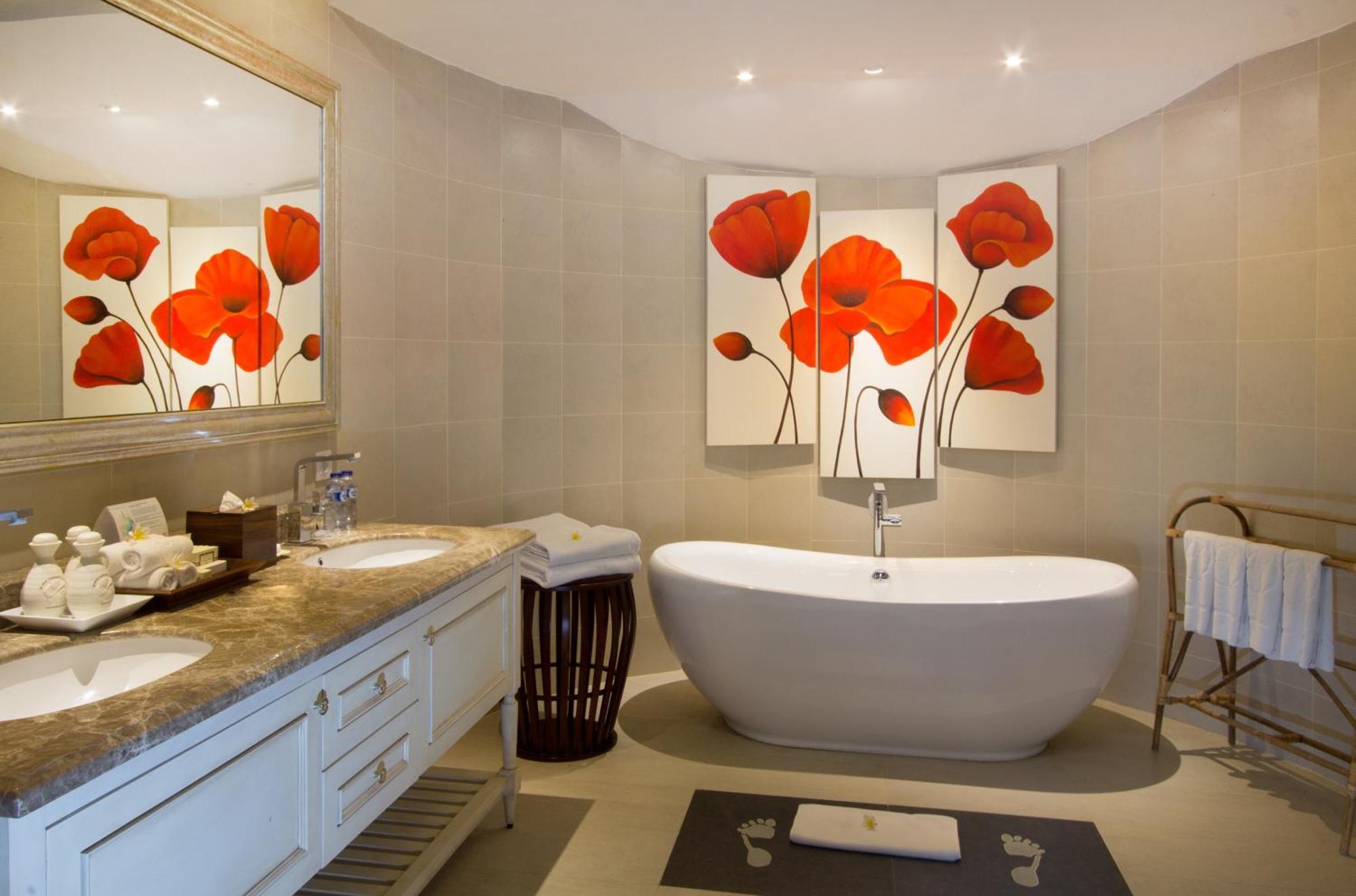 Sani One-Bedroom Villa Private Pool Bathtub