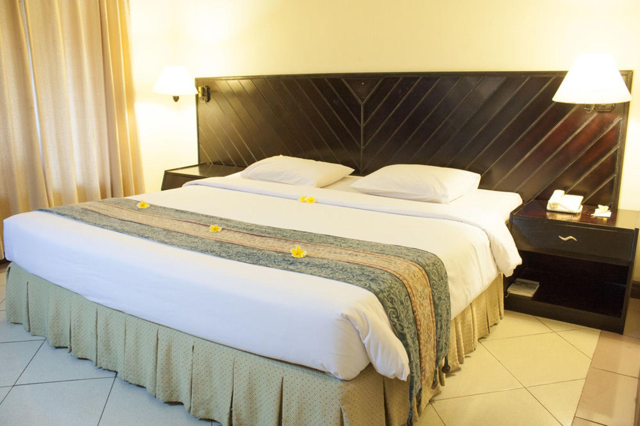 Deluxe Double or Twin Room Pool View