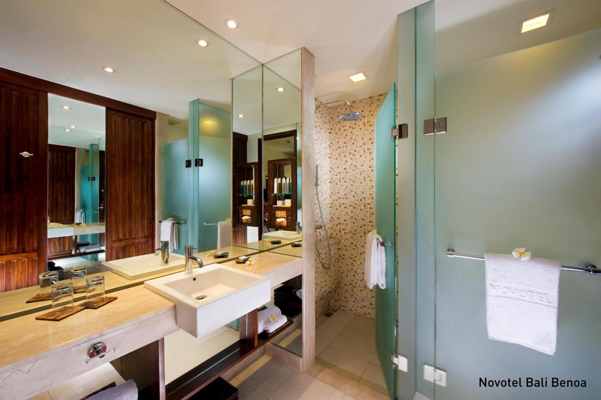 Deluxe King Room Pool Acces Garden Wing,1393940729:JPEG