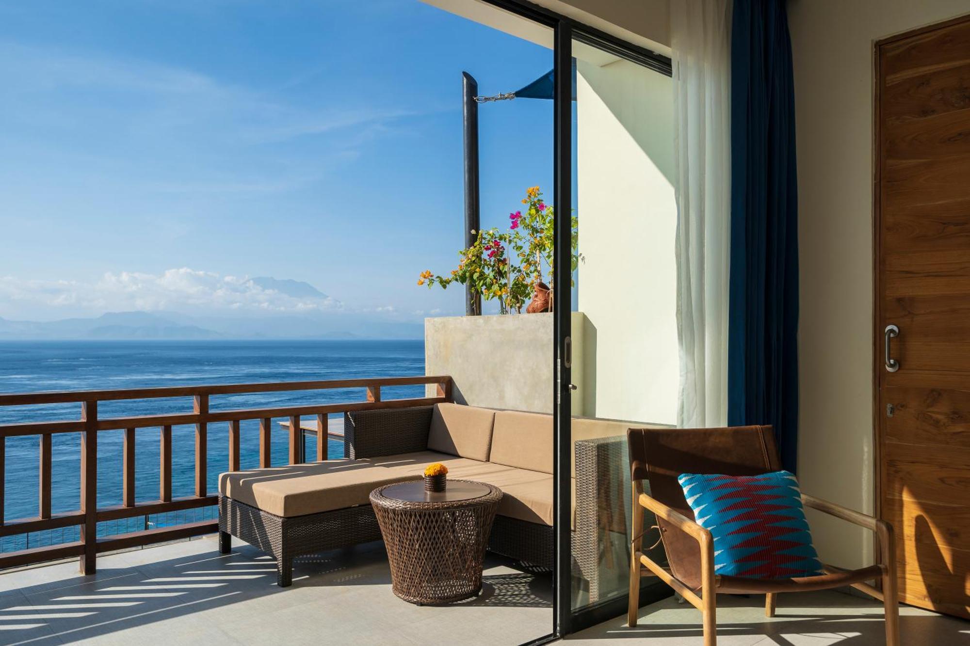 Grand Deluxe Ocean View Daily Afternoon Tea