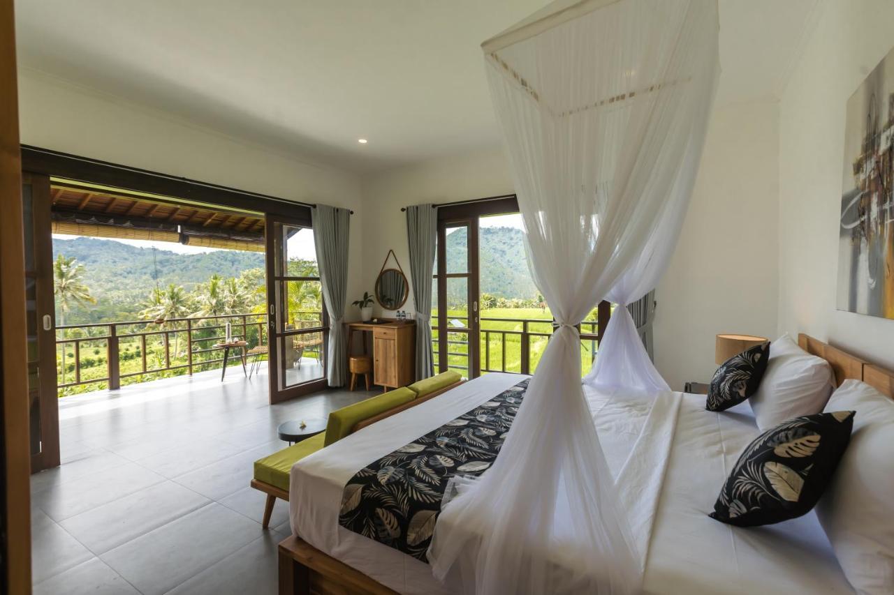 Deluxe Double Room Bath
