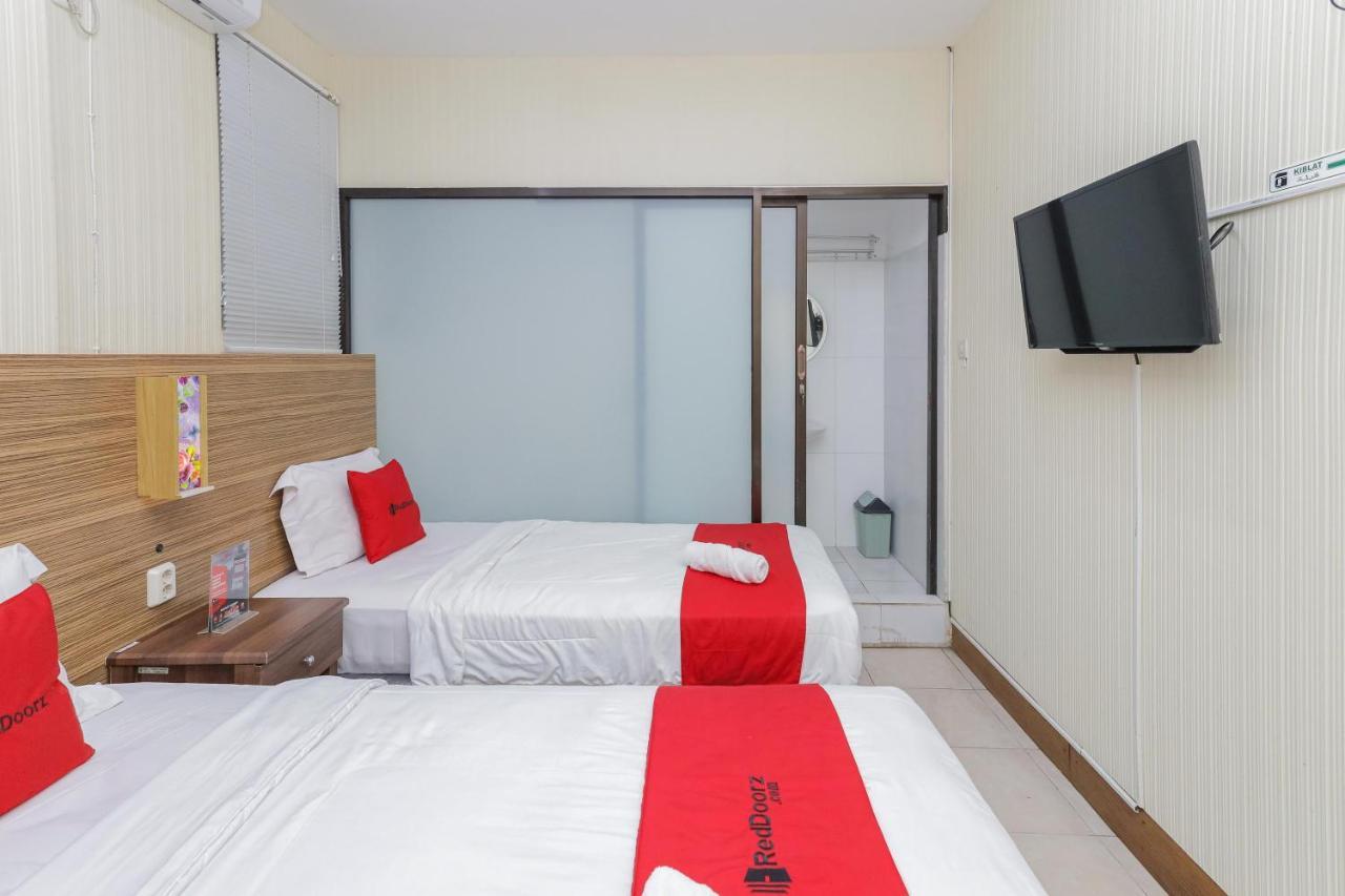 Twin Room,1319895739:JPEG