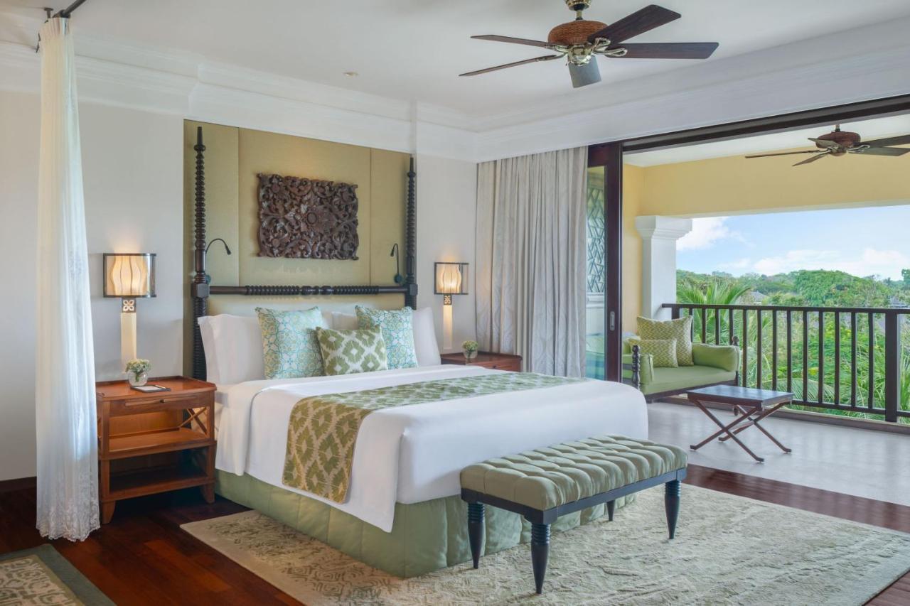 St Regis Suite 1 Bedroom Suite 1 King Balcony