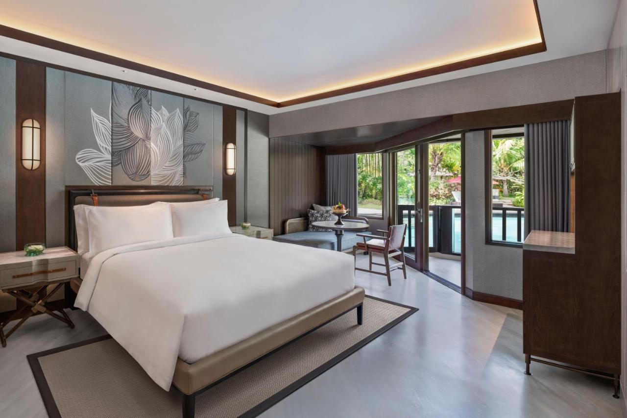 Deluxe Lagoon Access Guest Room 1 King Terrace Daily Activity