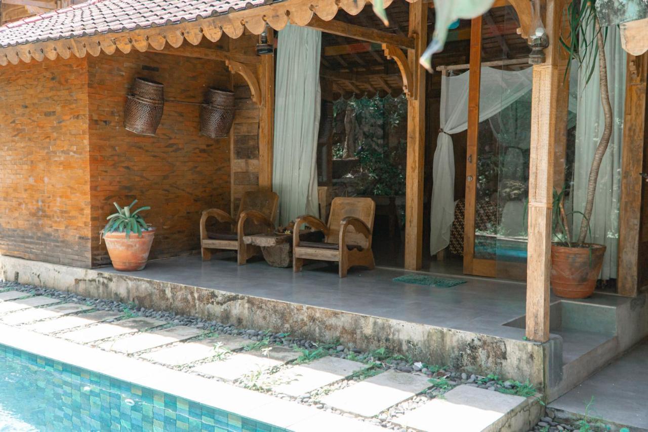 Wooden Three Bedroom Private Pool