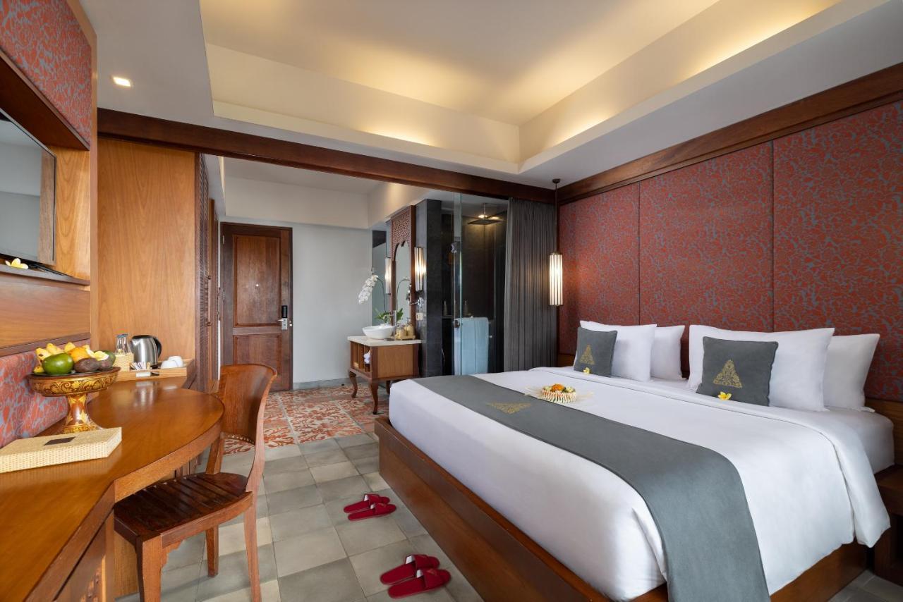 Deluxe Double or Twin Room Pool View