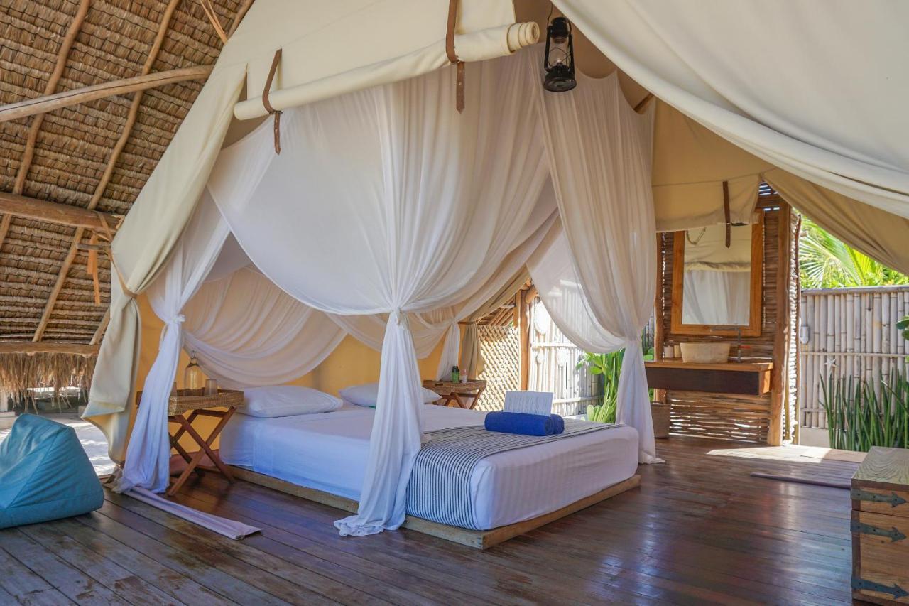 Glamping Sweet Backstage Adults Only