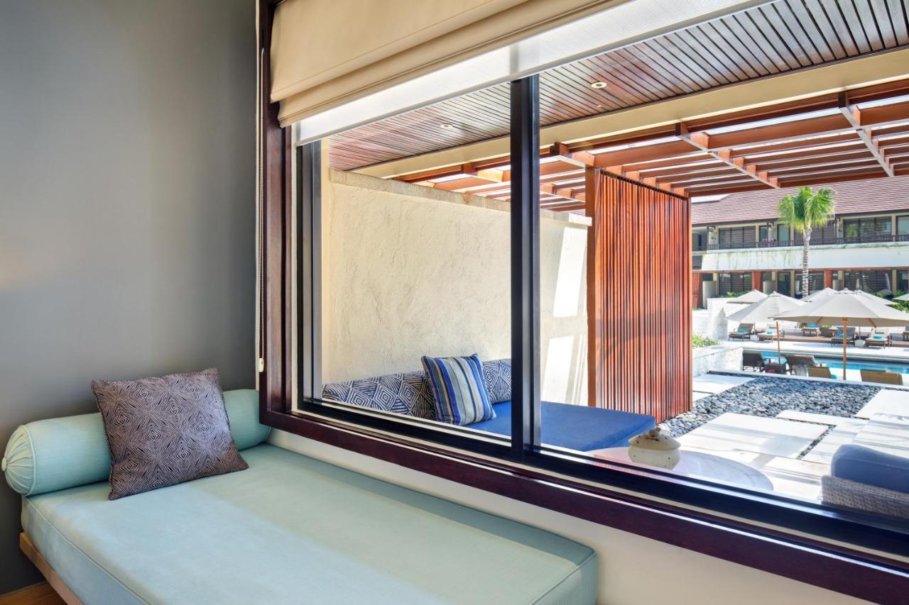 Deluxe Room Two Single Beds Pool Access