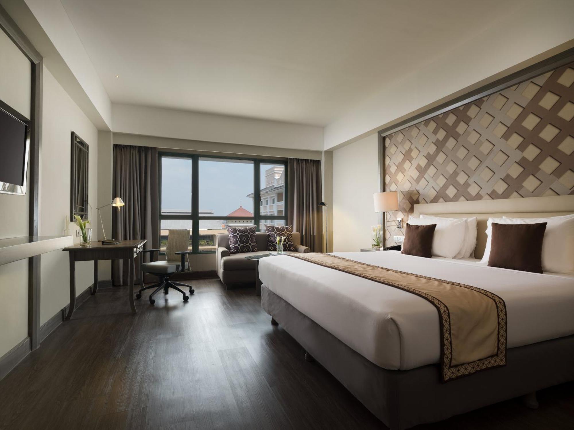 Deluxe Double or Twin Room