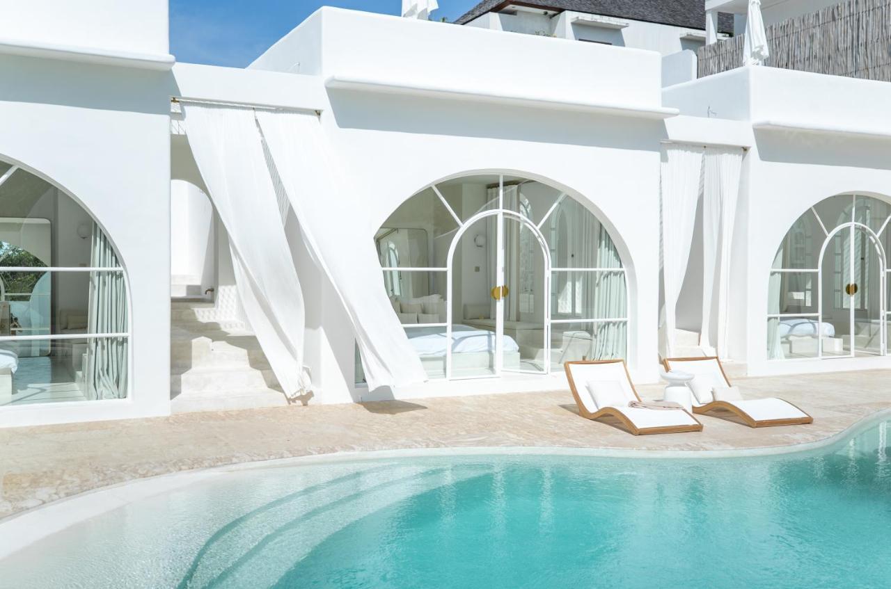 Poolside Suite Room 2