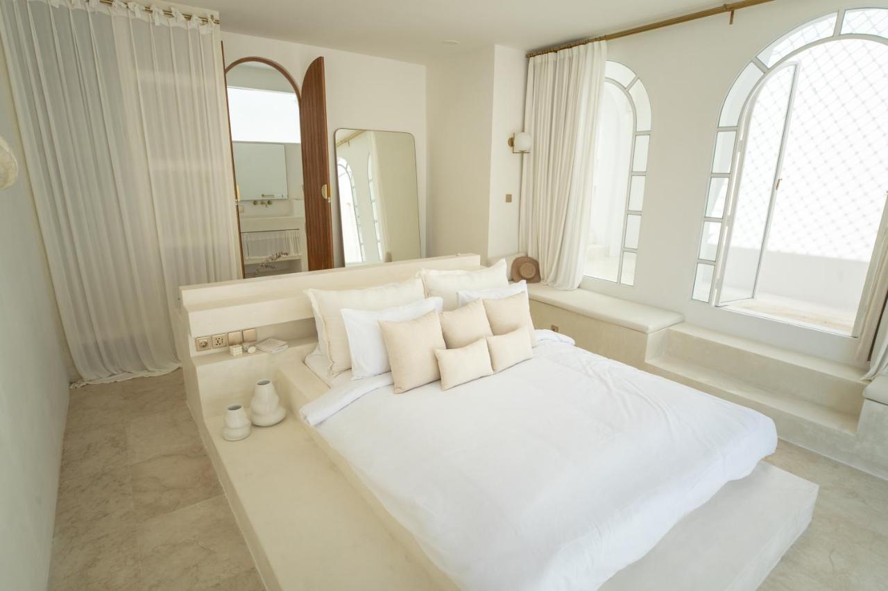 Poolside Suite Room 2