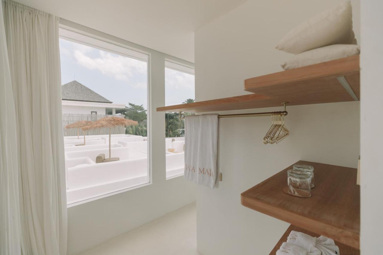 Palmview Suite Room