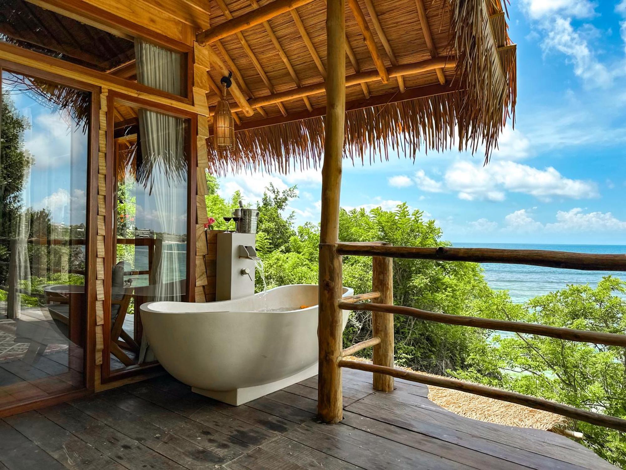 Suite dengan Pemandangan Laut