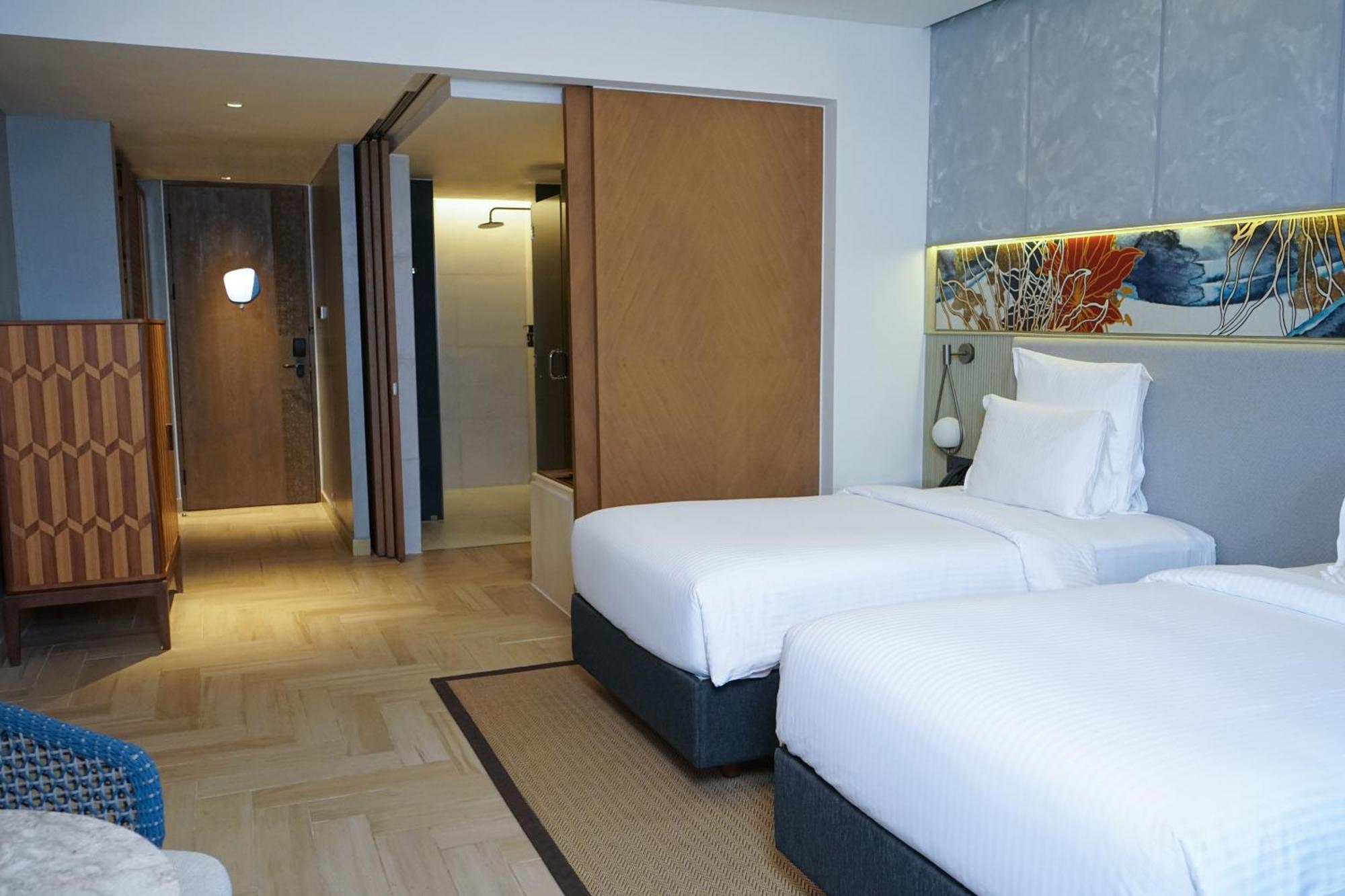 Deluxe Twin Room Balcony