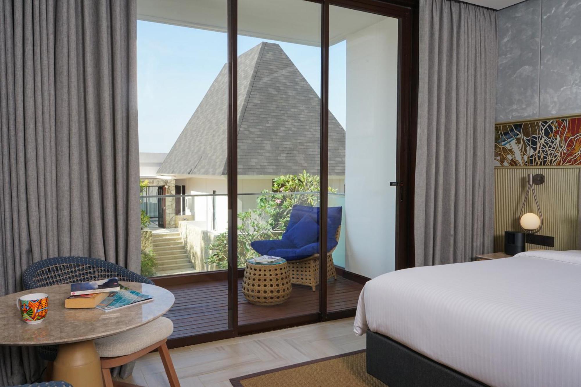 Deluxe King Room Balcony