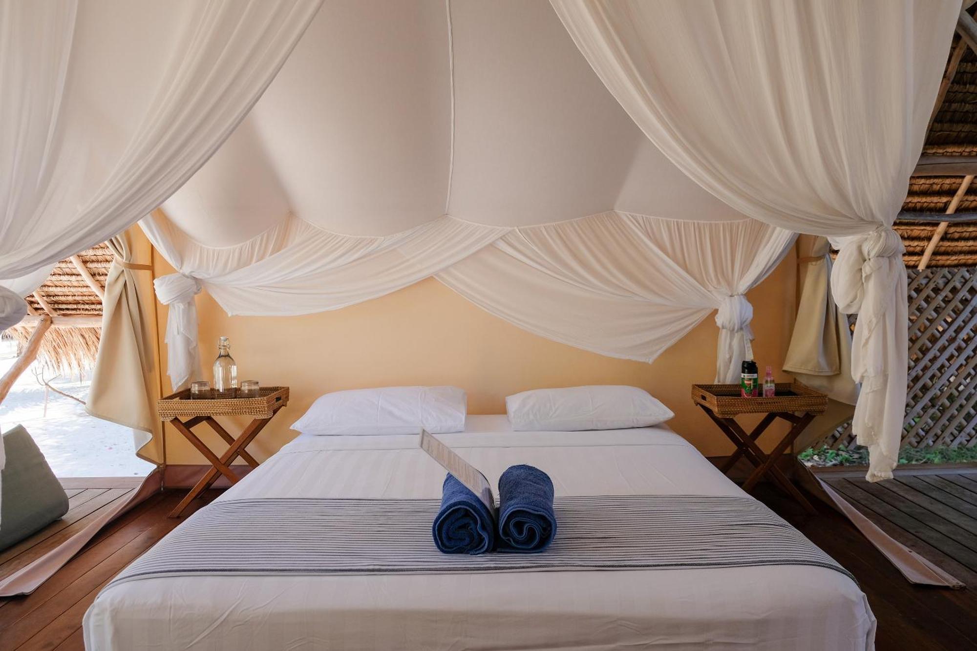 Glamping Sweet Backstage Adults Only