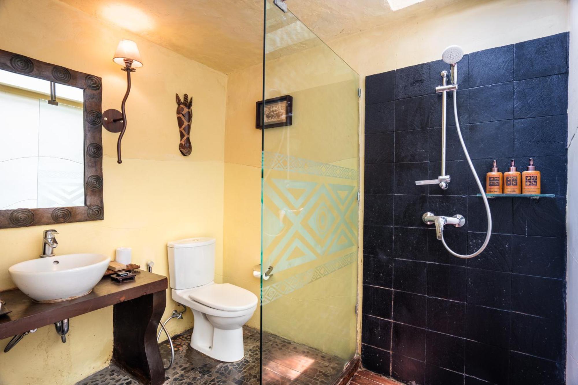Twiga Deluxe Room + Marine Safari Bali access