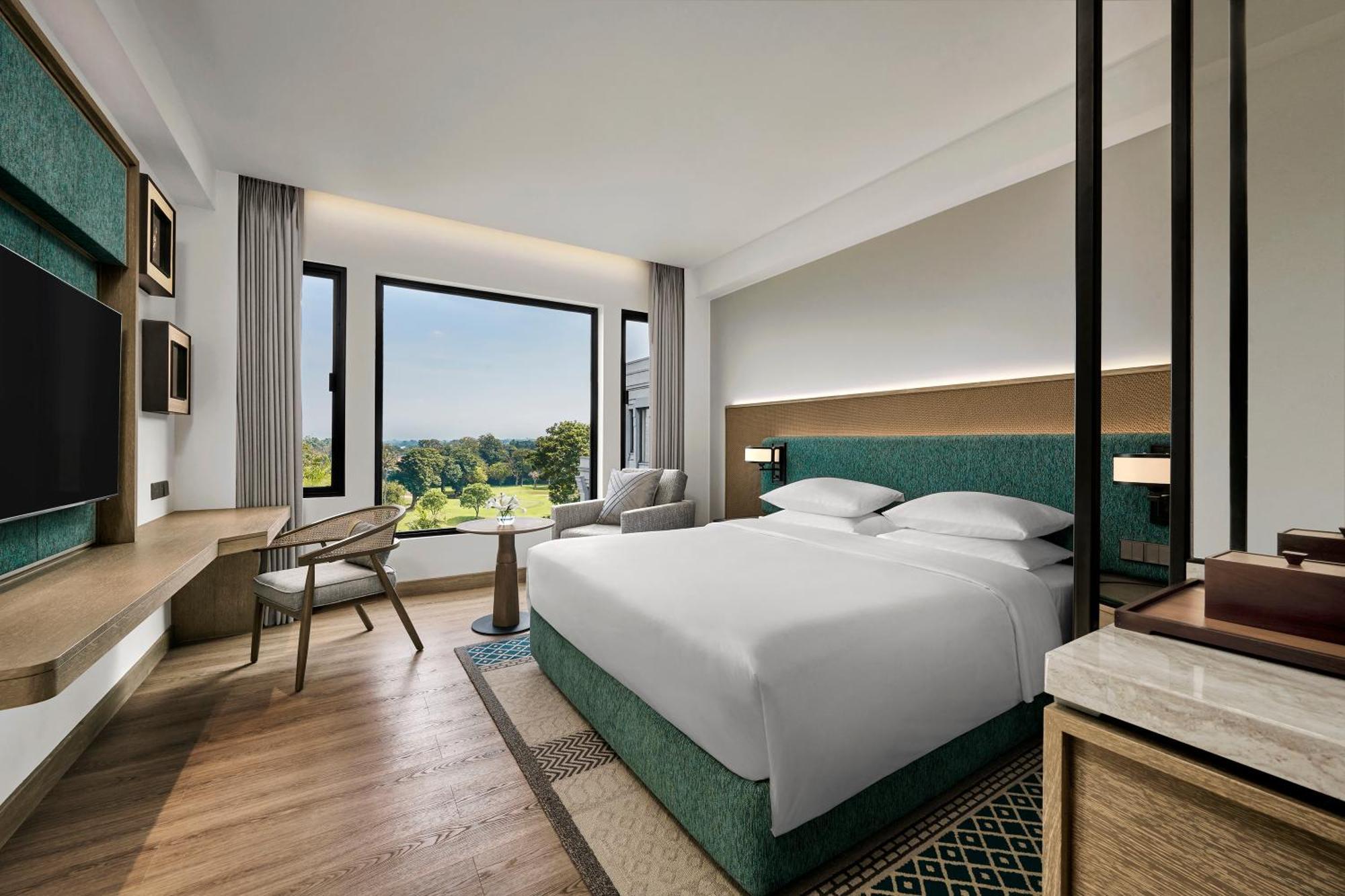 Premier King Room