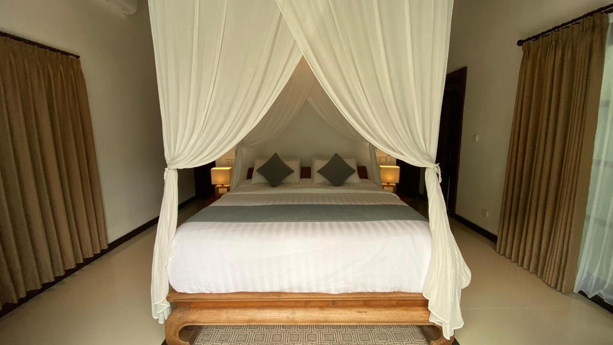 Superior Double Room With Pool Access