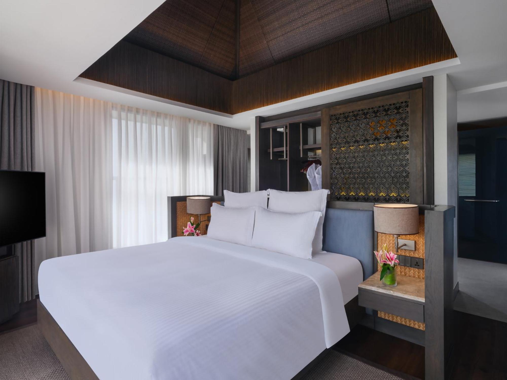 Garden King Suite Sundeck Plunge Pool