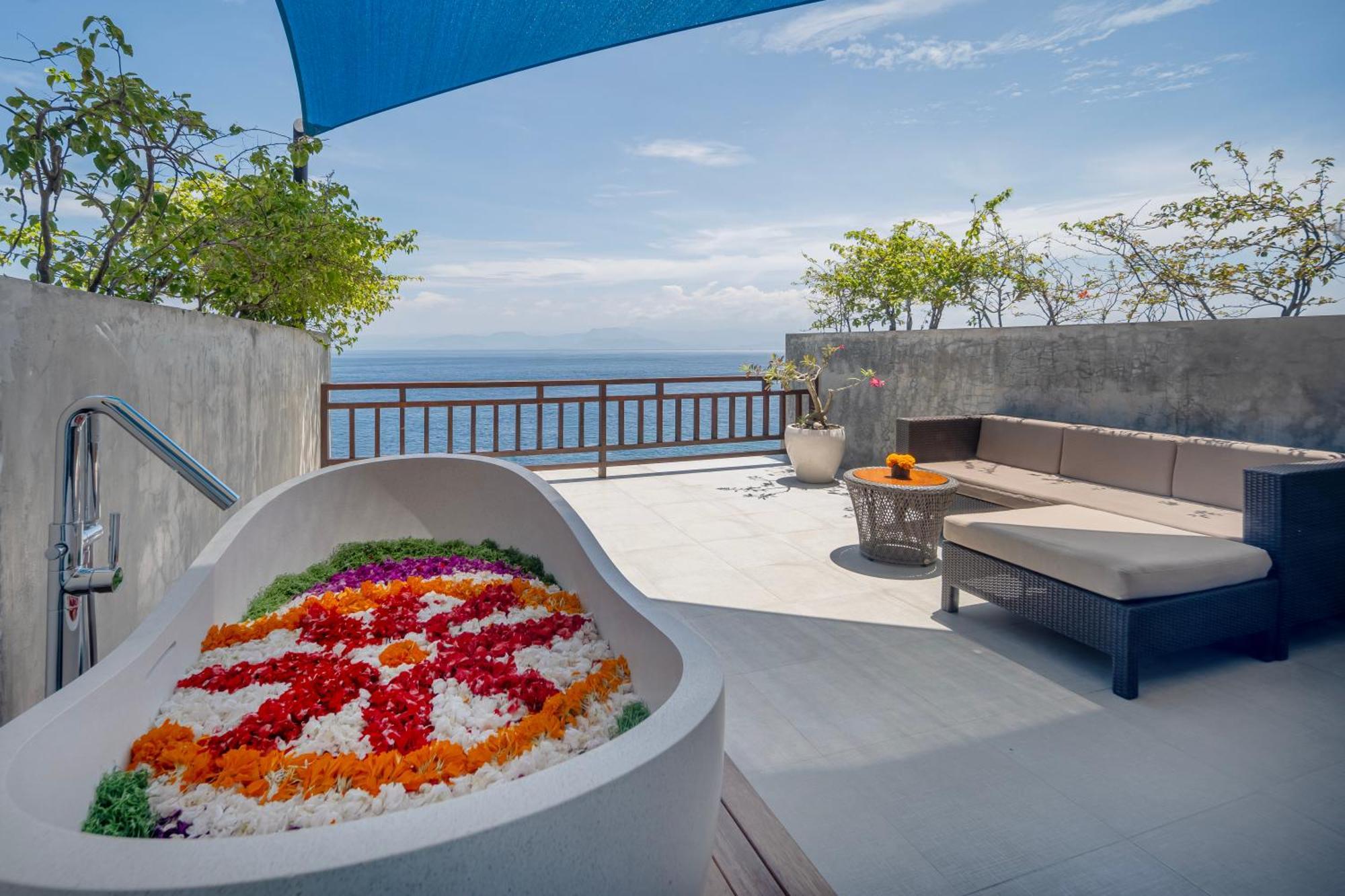 Premier Ocean Suite Daily Afternoon Tea