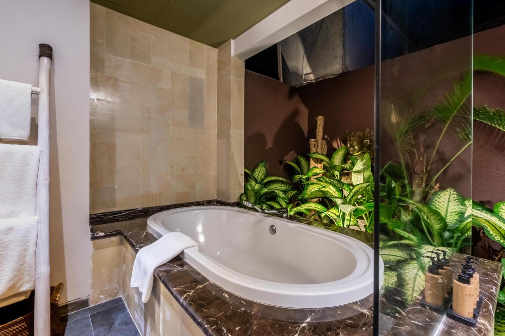 Signature Suites Adult Only
