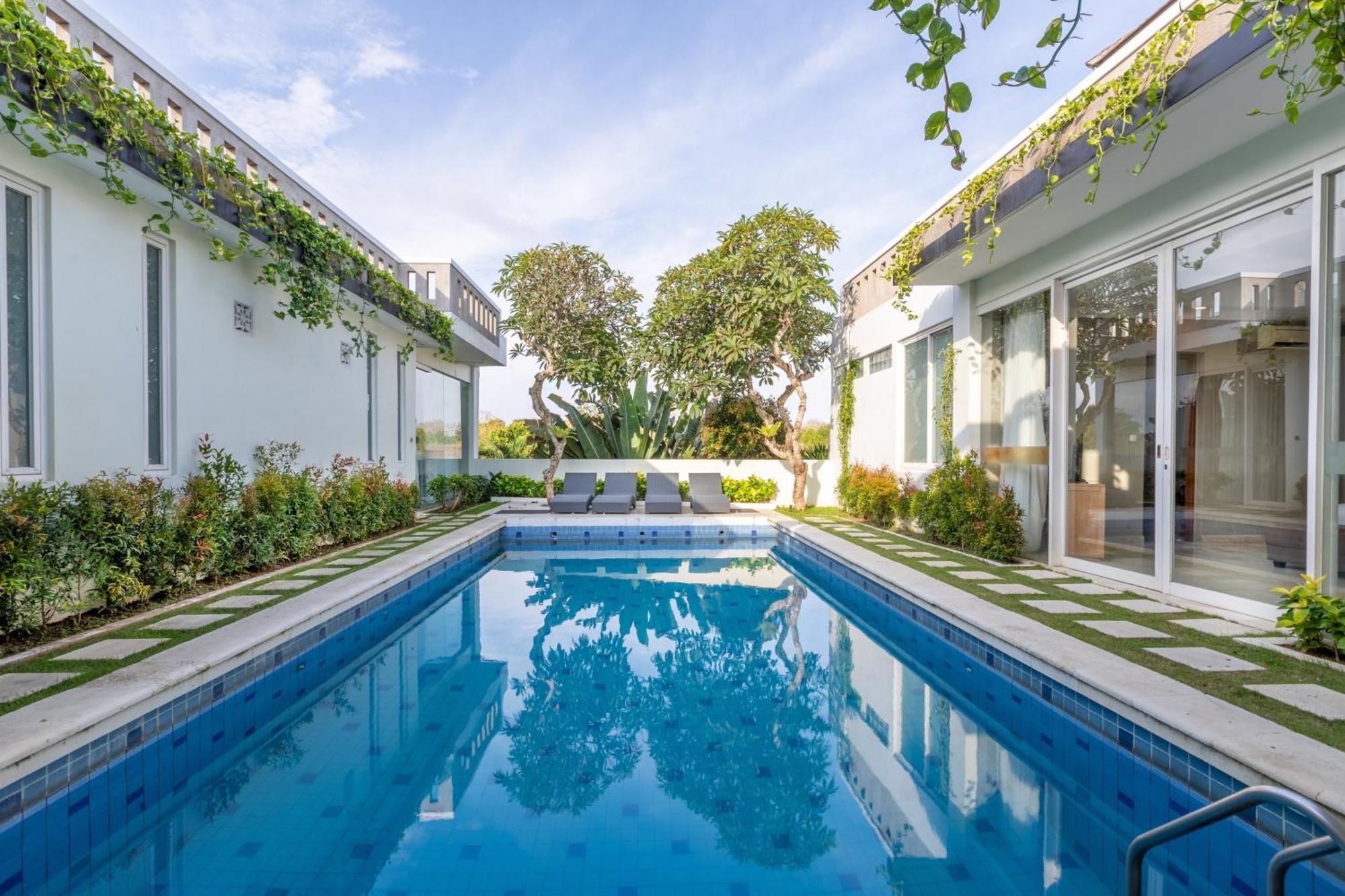 Three-Bedroom Villa Private Pool