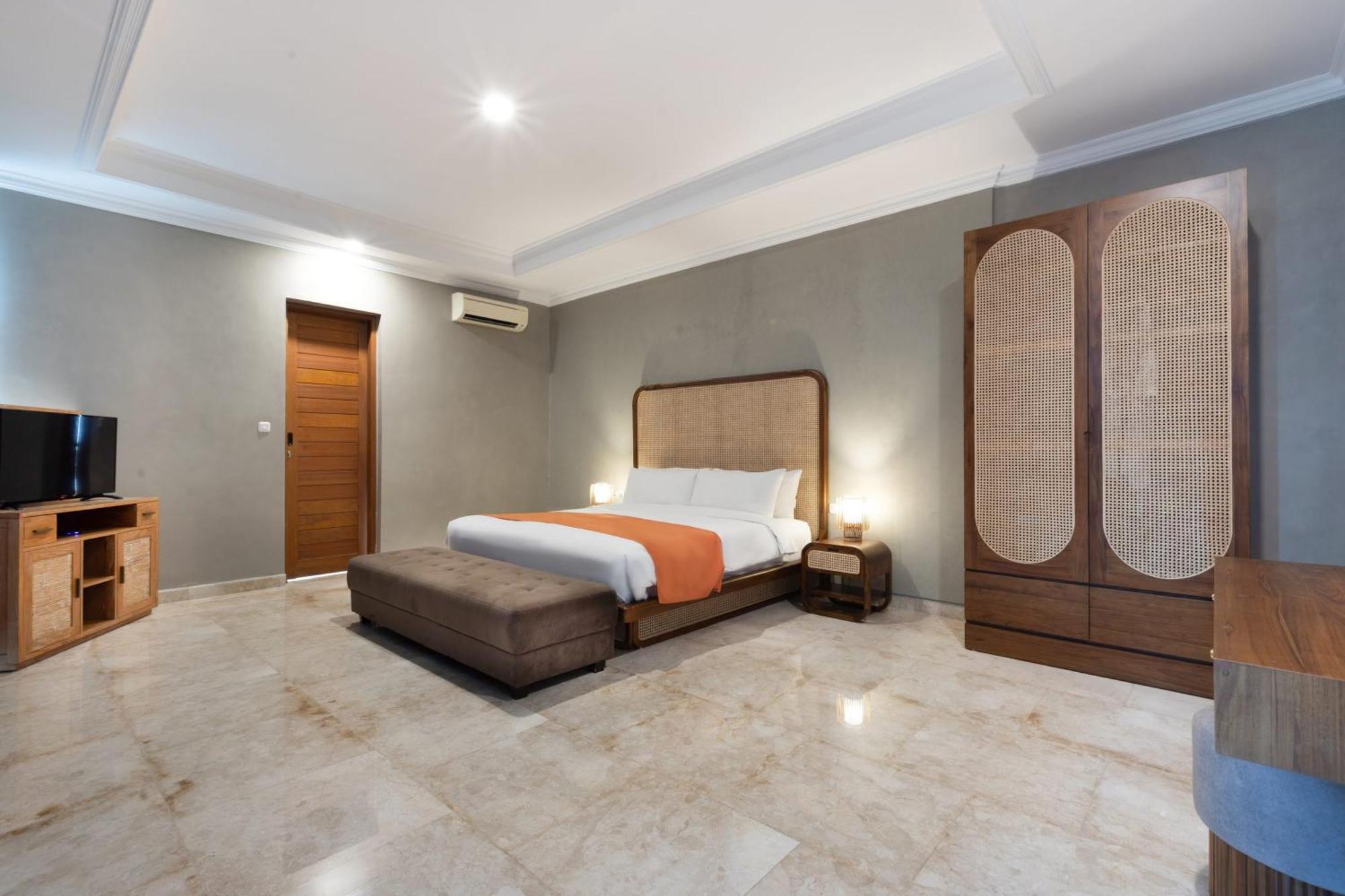Three-Bedroom Villa Private Pool