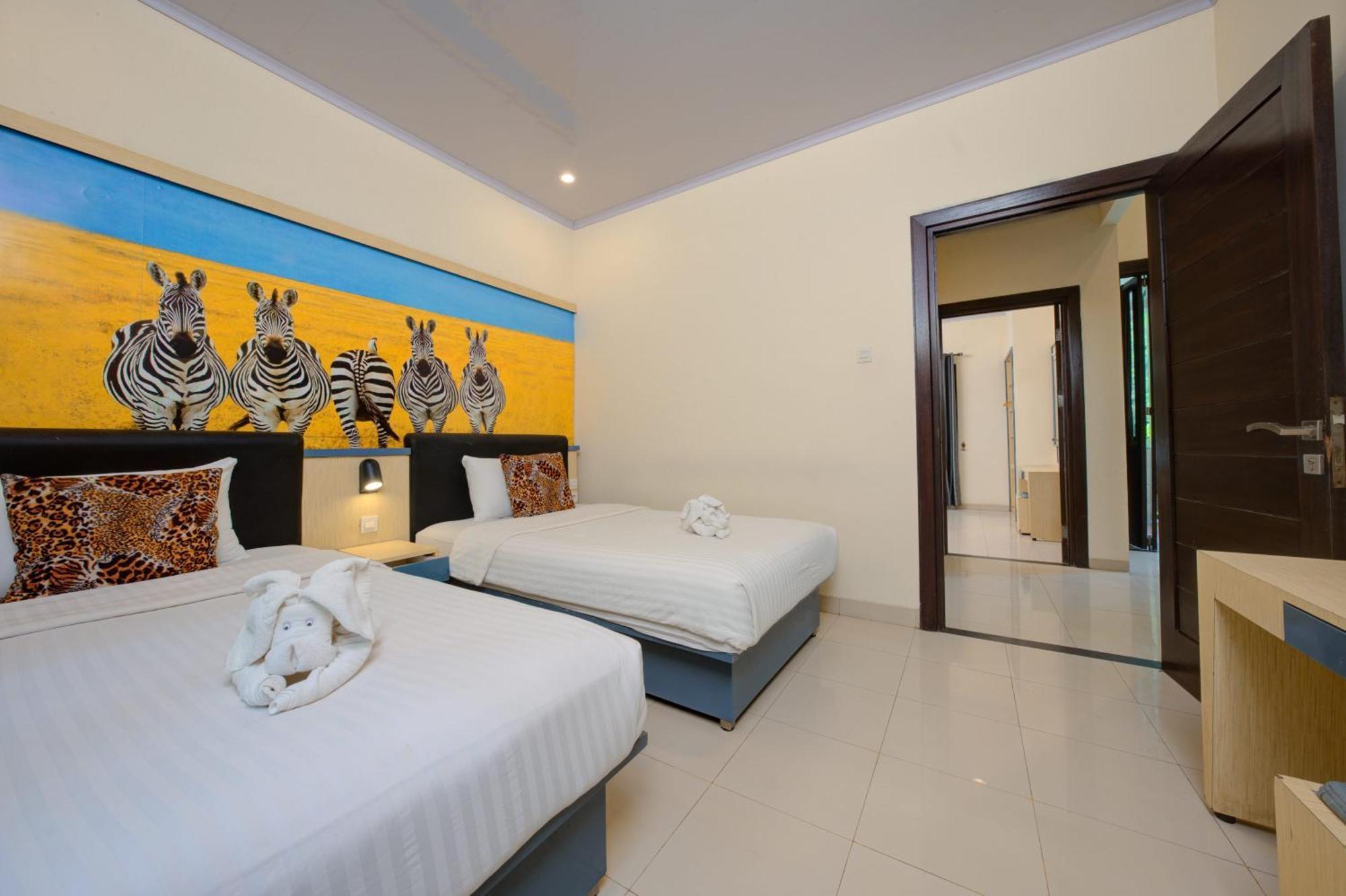 Zebra Deluxe Three-Bedroom Bungalow