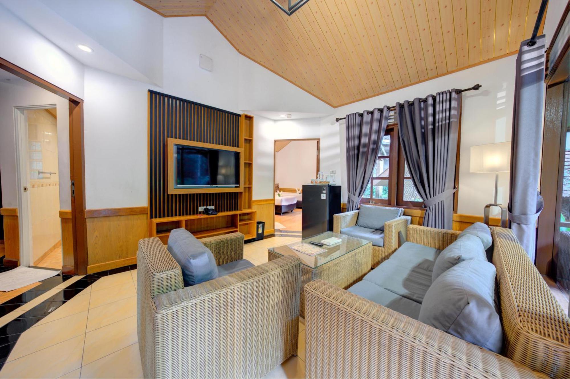 Grand Zebra Two-Bedroom Bungalow