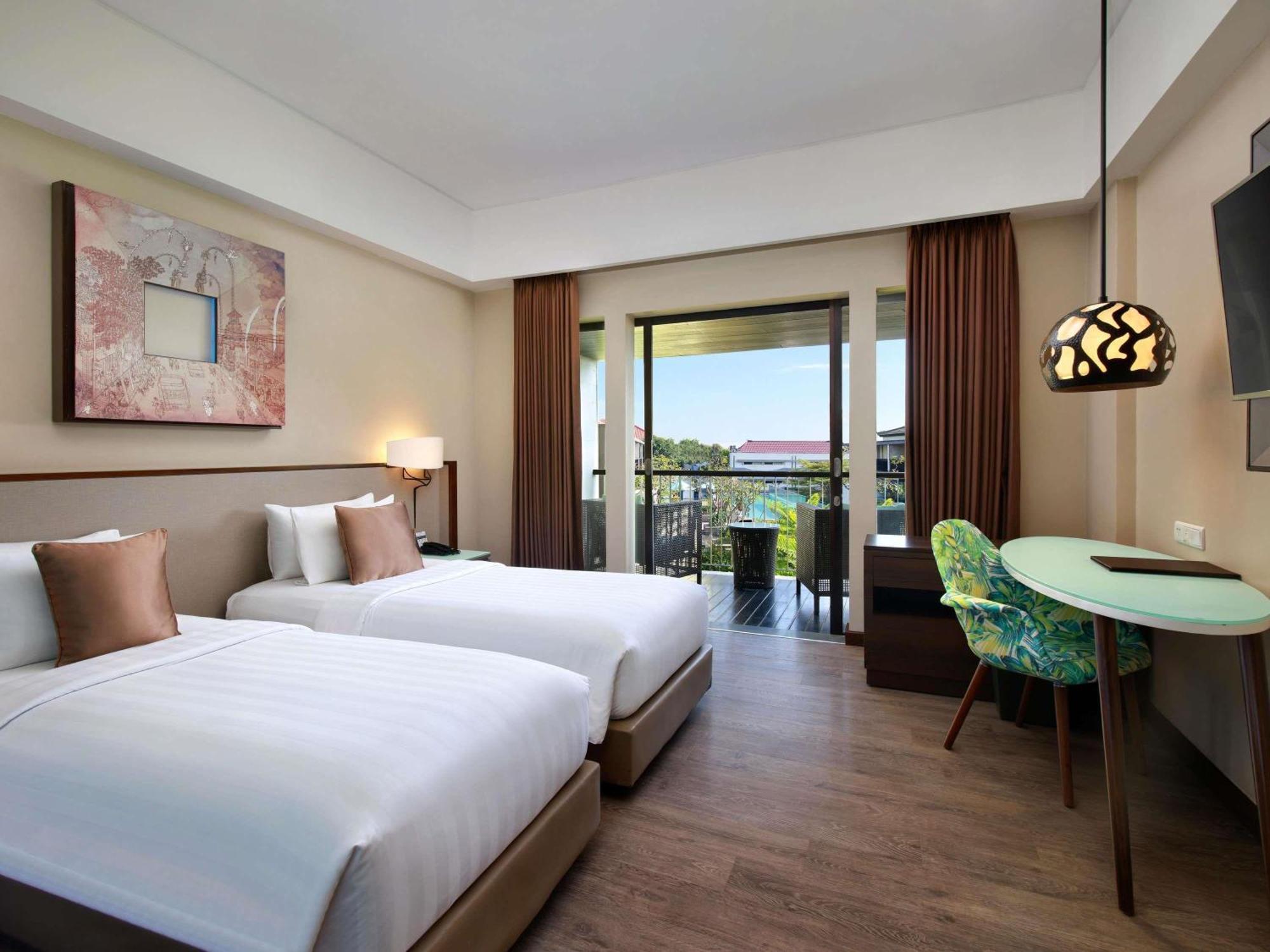Deluxe Twin Room with Balcony and Pool View