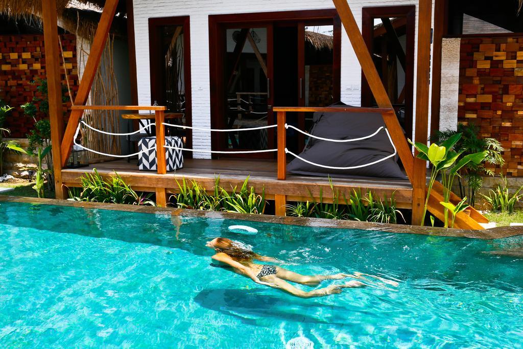 Deluxe Twin Pool View