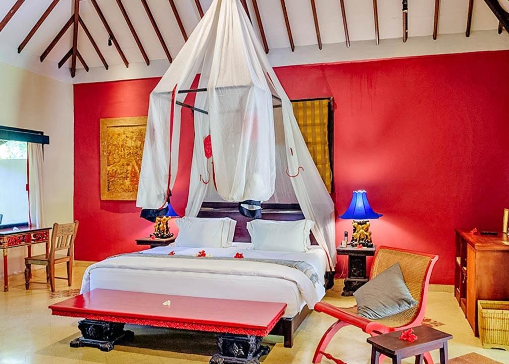 One-Bedroom Villa Svarga Signature Daily Afternoon Tea