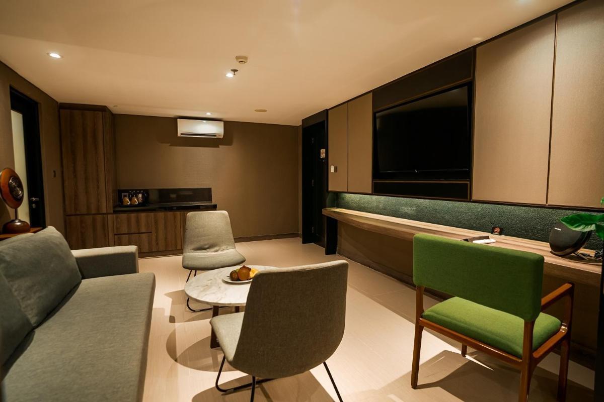Executive Suite