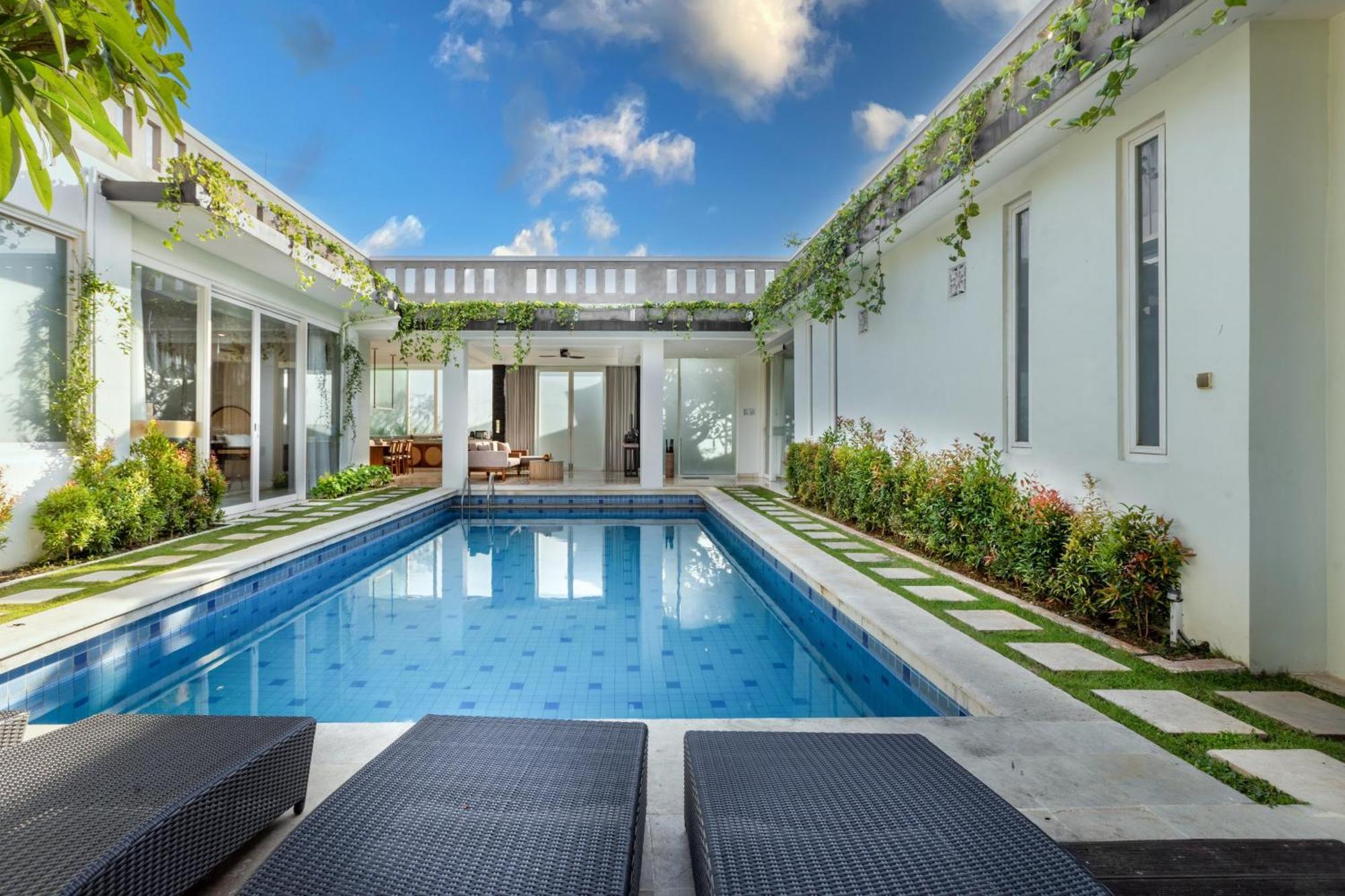 Three-Bedroom Villa Private Pool