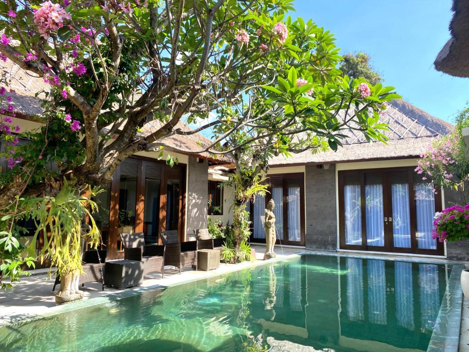 Four-Bedroom Villa Private Pool