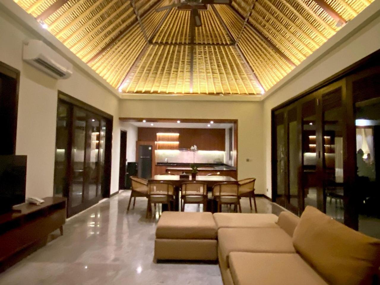 Four-Bedroom Villa Private Pool