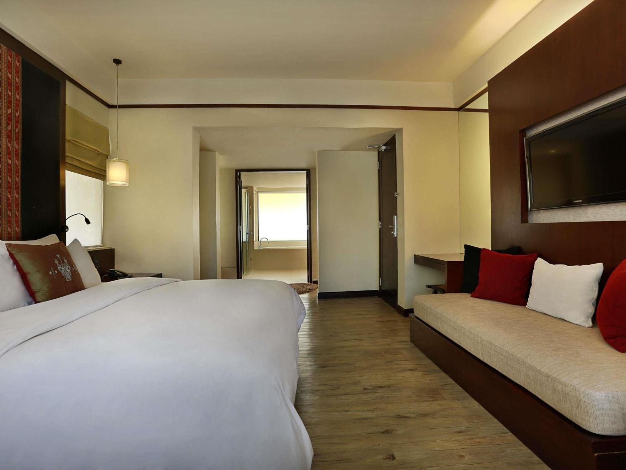 Executive King Room