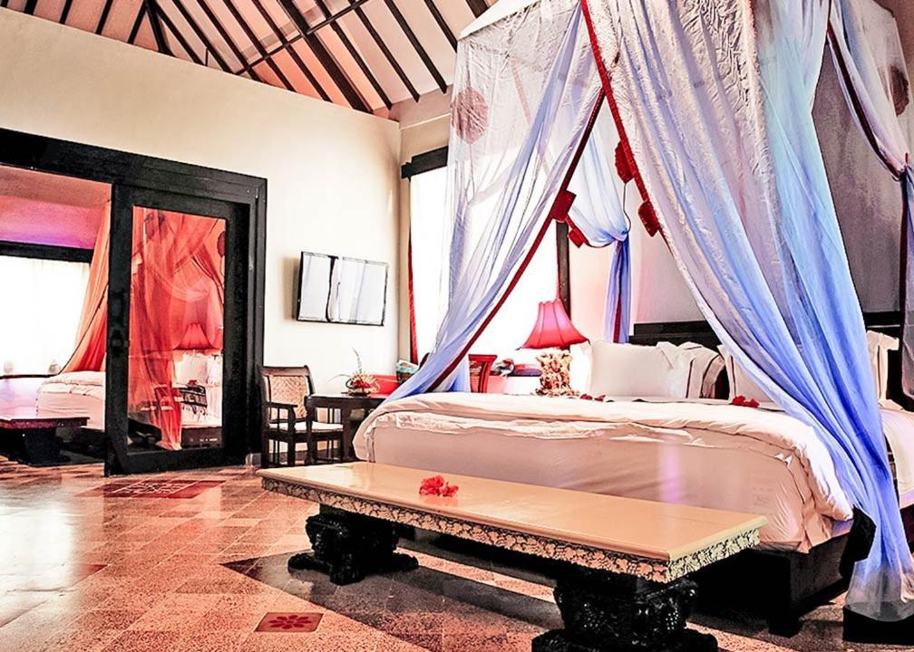 Two Bedroom Villa Signature Daily Afternoon Tea