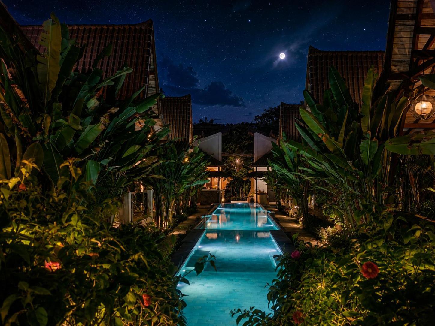 Deluxe Twin Pool View