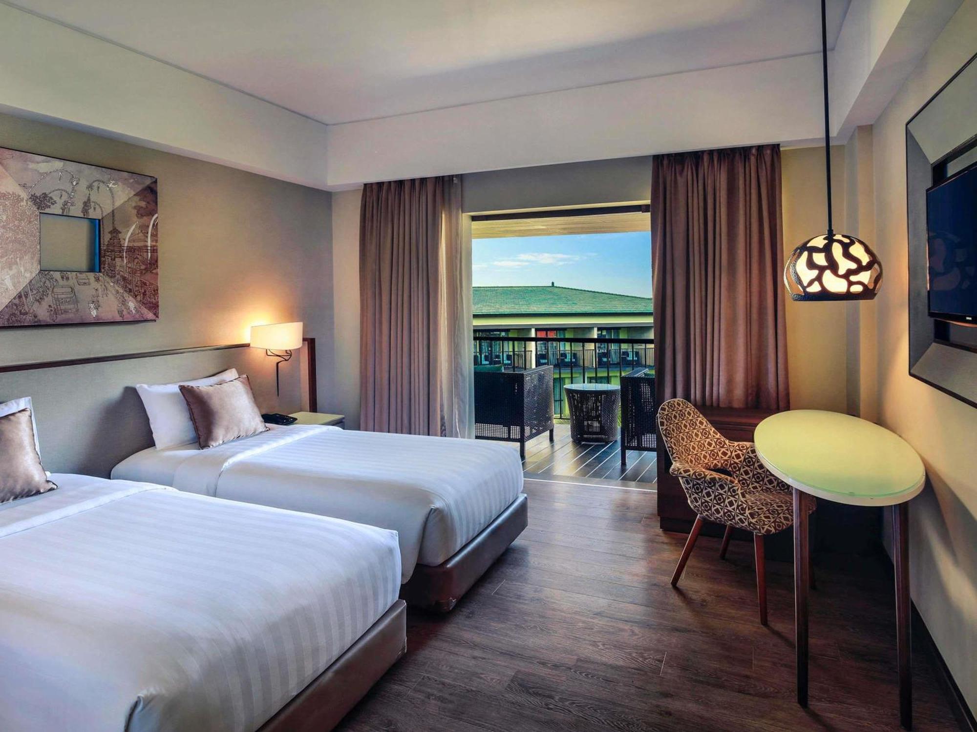 Deluxe Twin Room Balcony