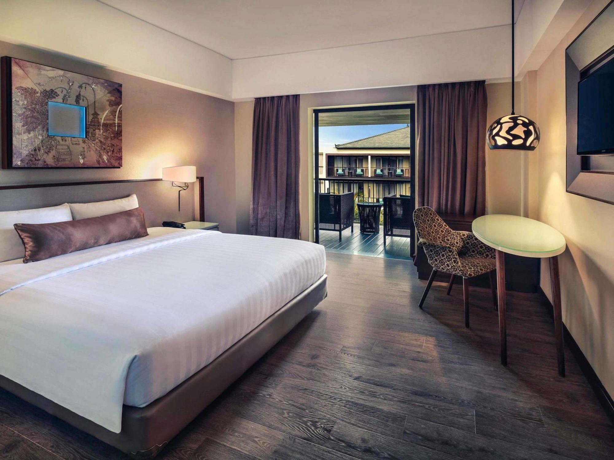 Deluxe King Room Balcony