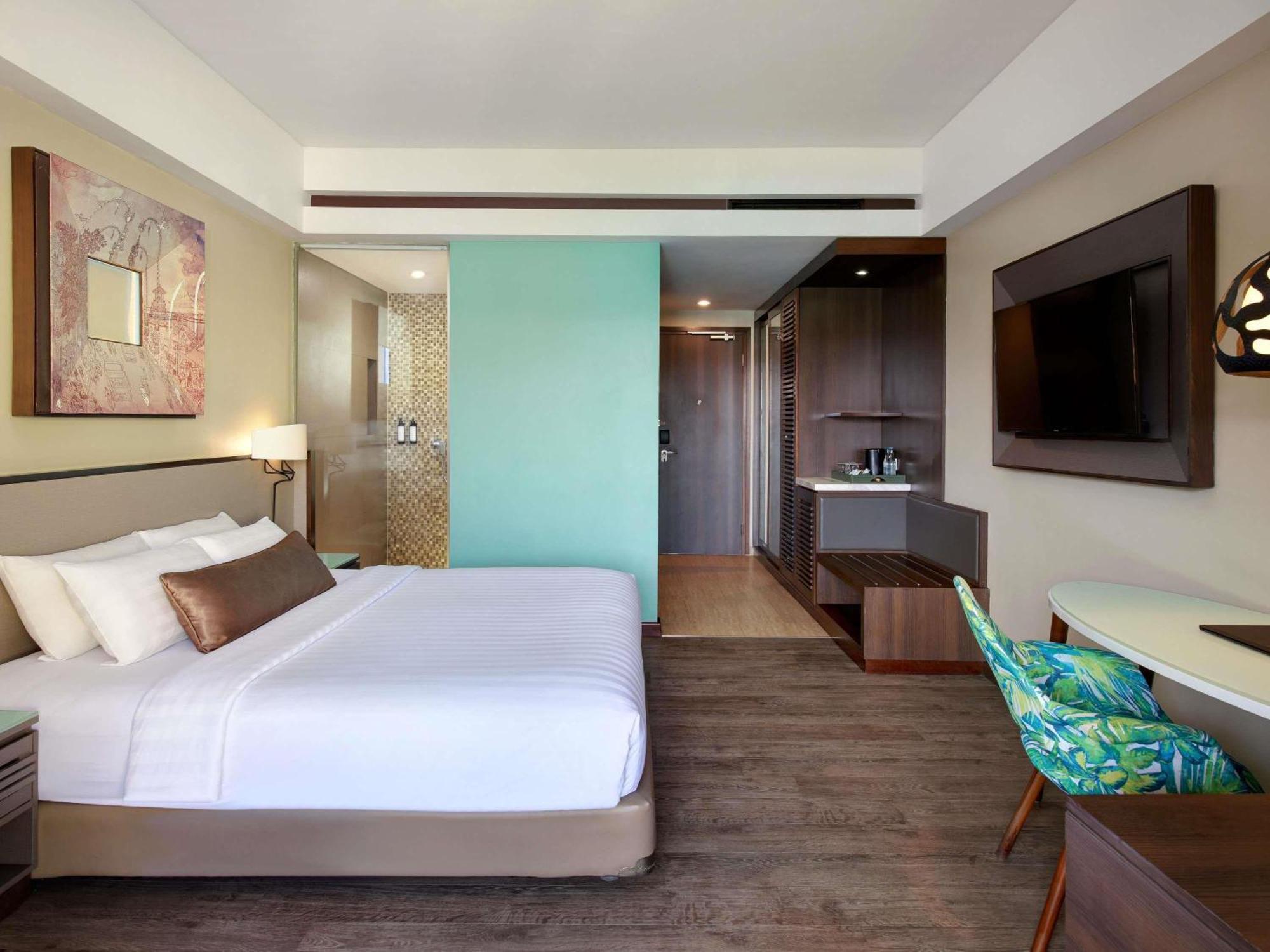 Deluxe Room Balcony Pool View