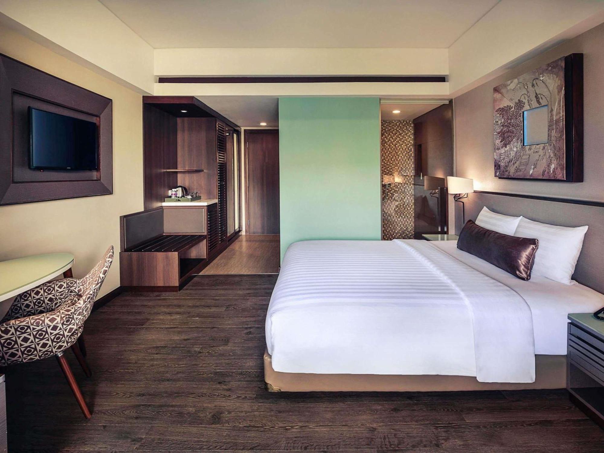Deluxe King Room Balcony