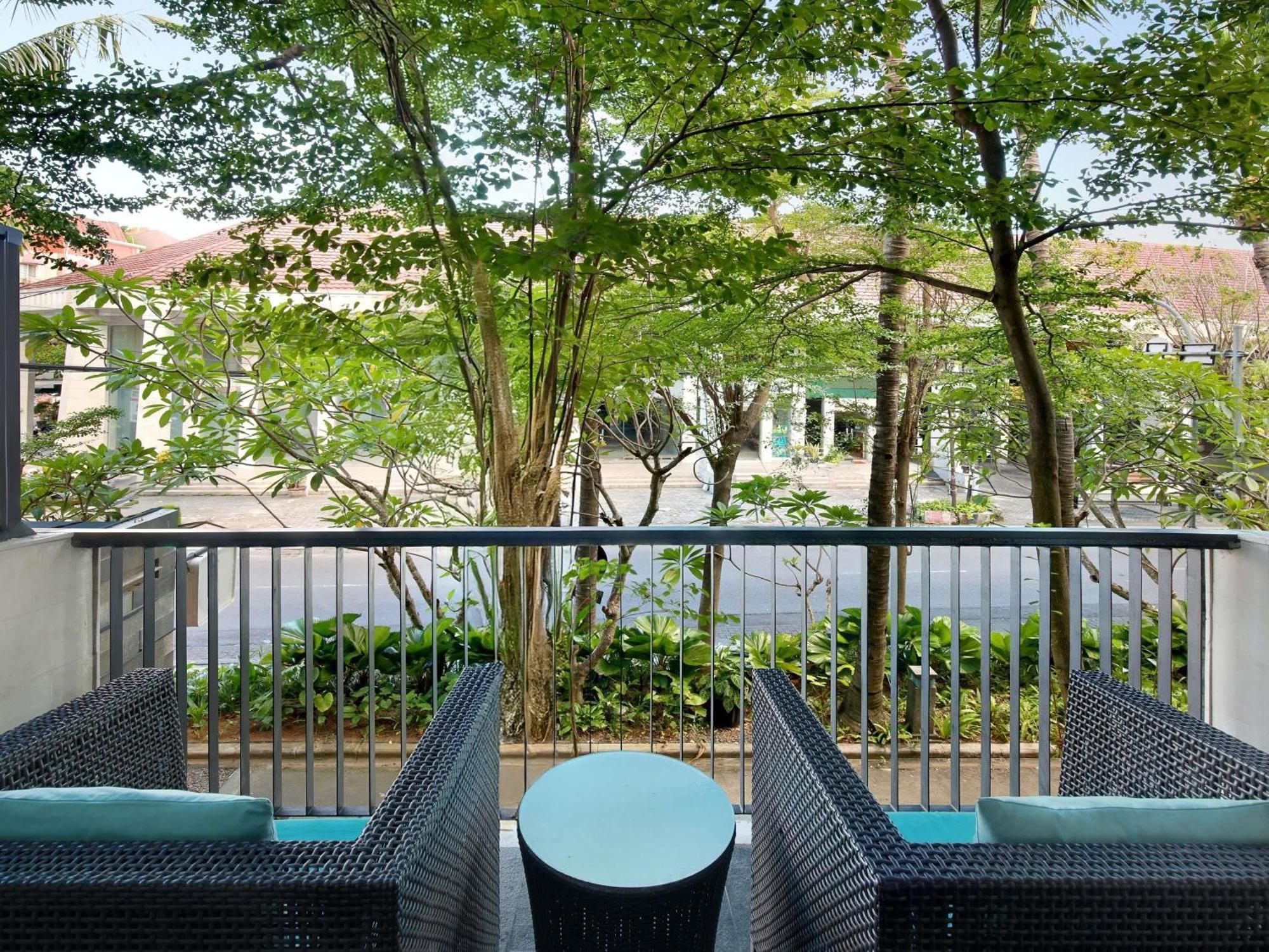 Deluxe King Room Balcony