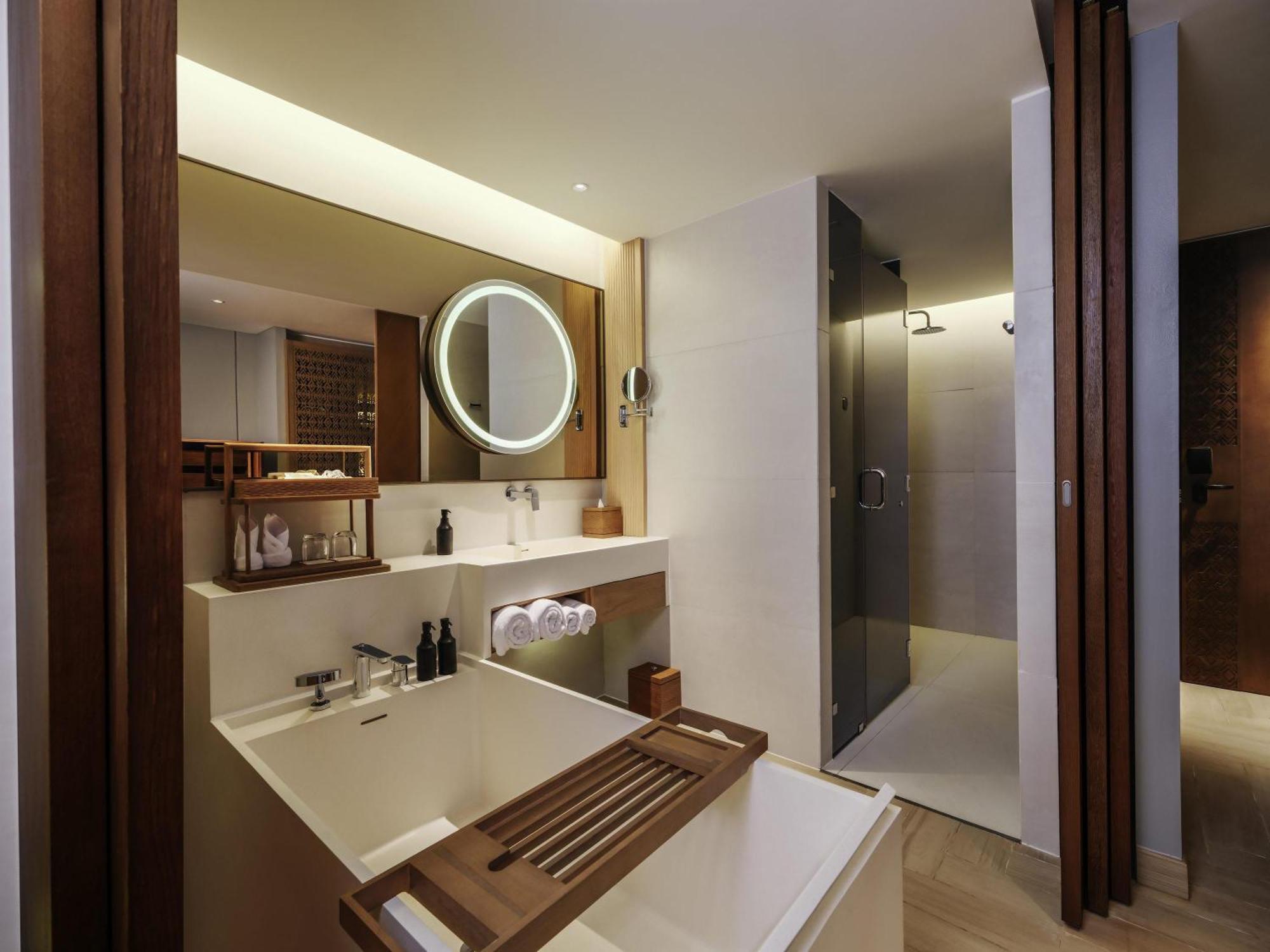 Deluxe King Room Balcony